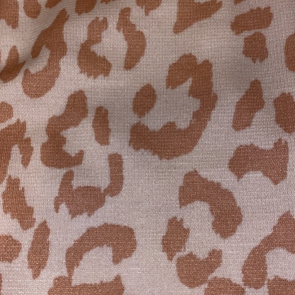 Leopard print but pink 😍 <<< - Picture 3 of 3